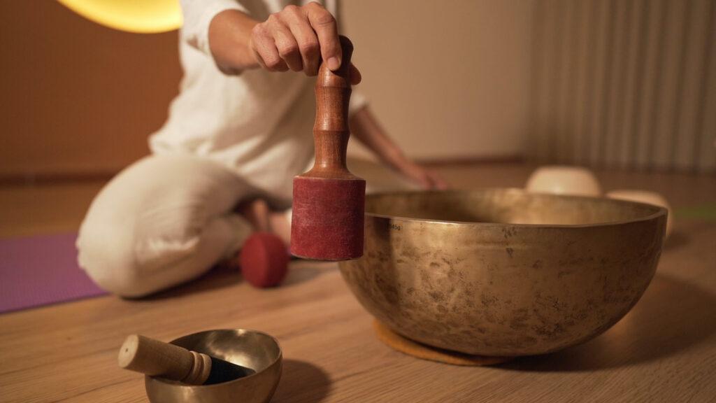 Klangschale im nachhaltigen Hotel LA VIMEA in Italien