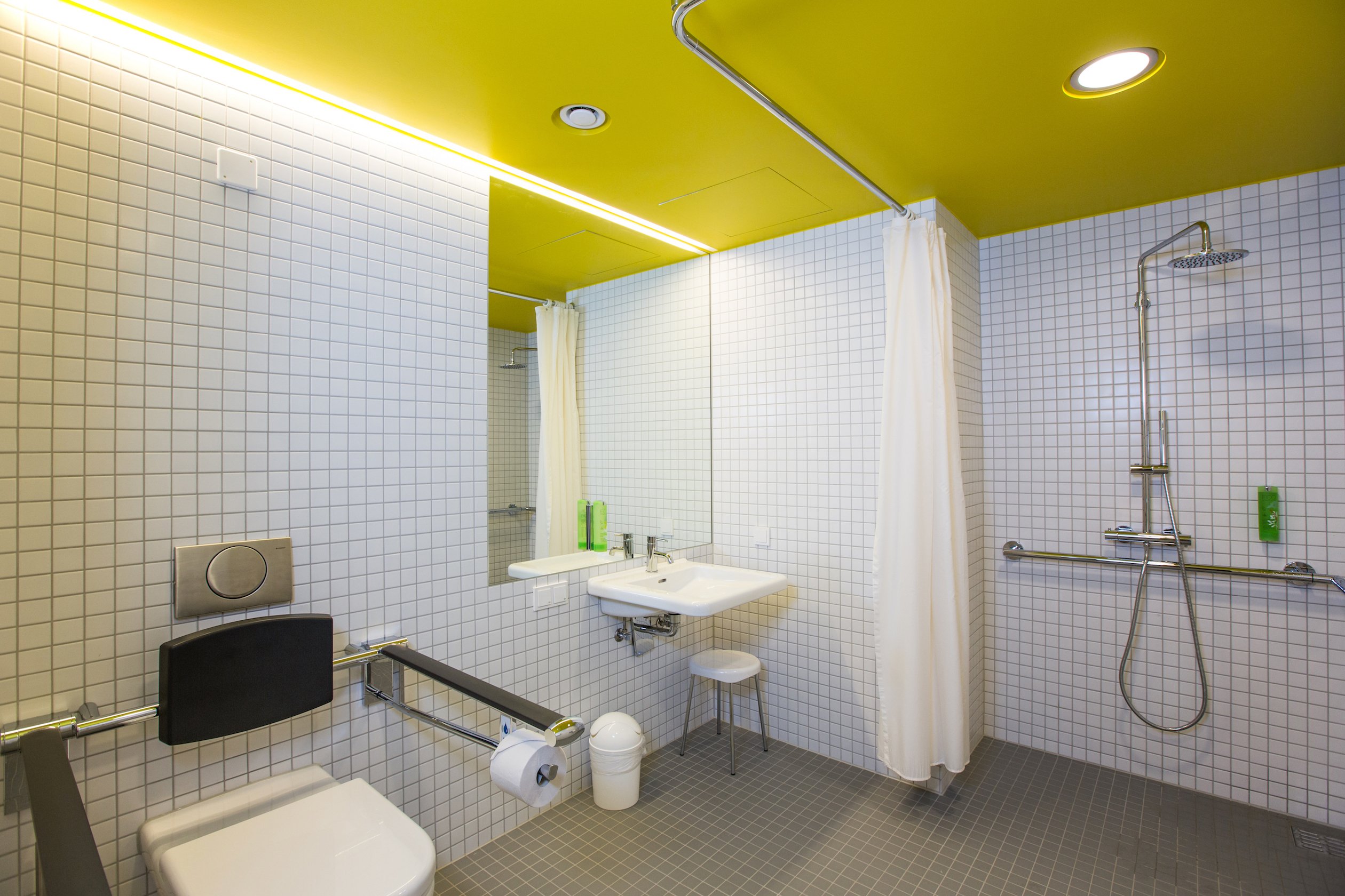 Green City Hotel Vauban-Bathroom Barrier Free