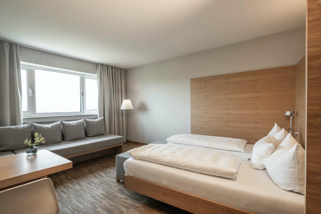 Nachhaltiger Urlaub in Deutschland: Hotel STURM und Zimmer Zeitgeist
