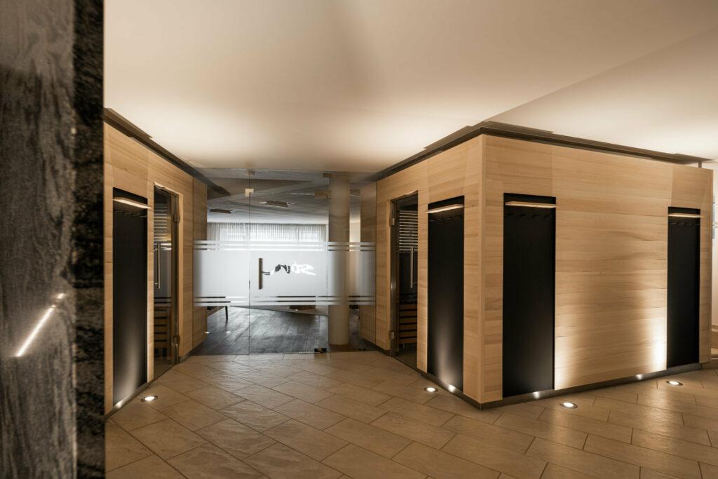 Eingang zum nachhaltigen Rhön Spas des Hotels STURM