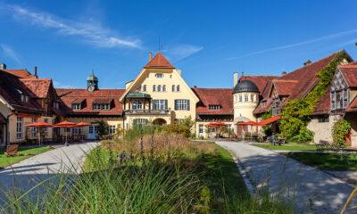 Blick in den Innenhof des nachhaltigen Hotels Gut Sonnenhausen
