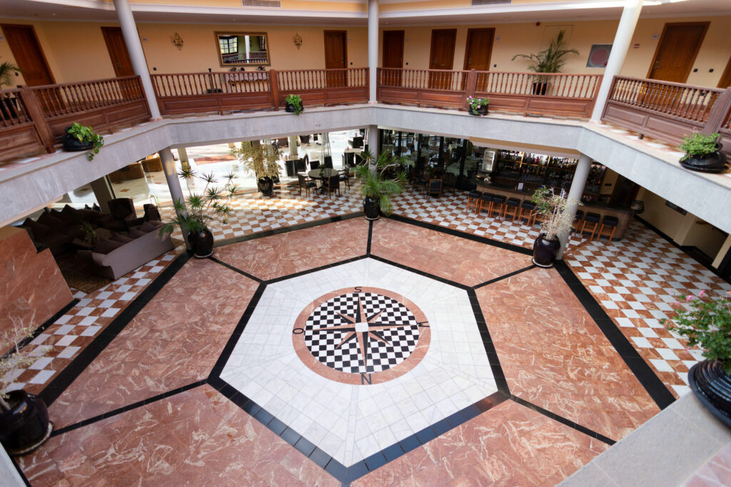 Blick in den Innenhof des nachhaltigen Hotels Casa Leon auf Gran Canaria