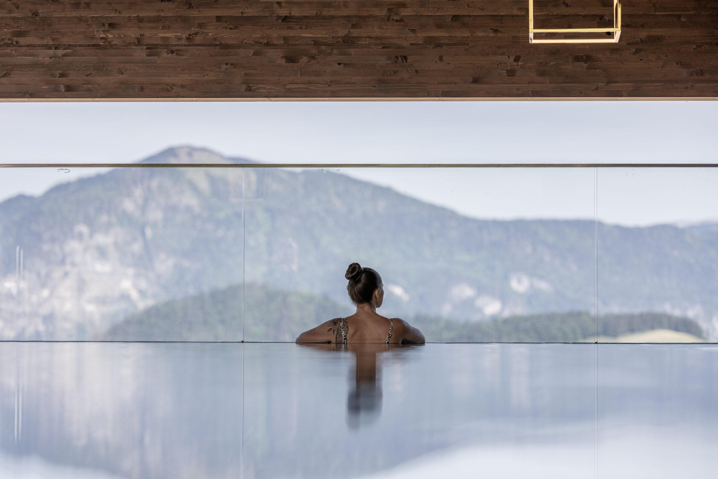 Infinity pool in the sustainable chalet village hygna Chalets in Tyrol
