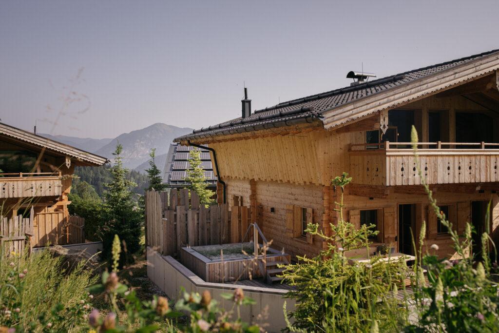 Nachhaltiger Urlaub im privaten Wiesenchalet mit Whirlpool und Frühstück - hygna Chalets, Tirol
