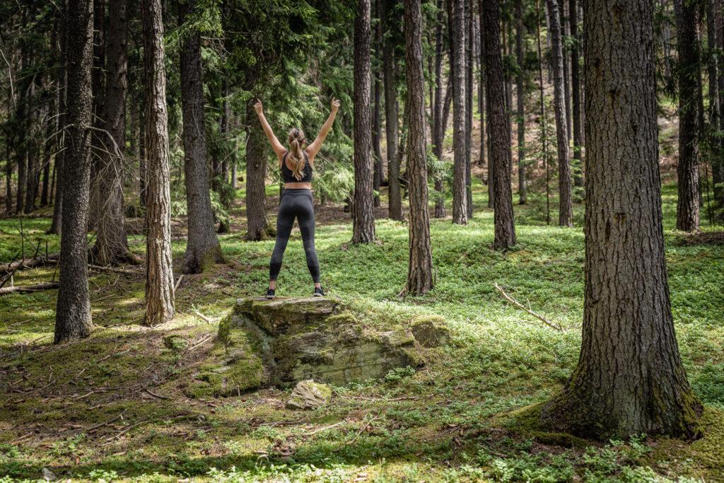 Nachhaltige Wellness und Achtsamkeit beim Waldbaden im Hotel My Arbor