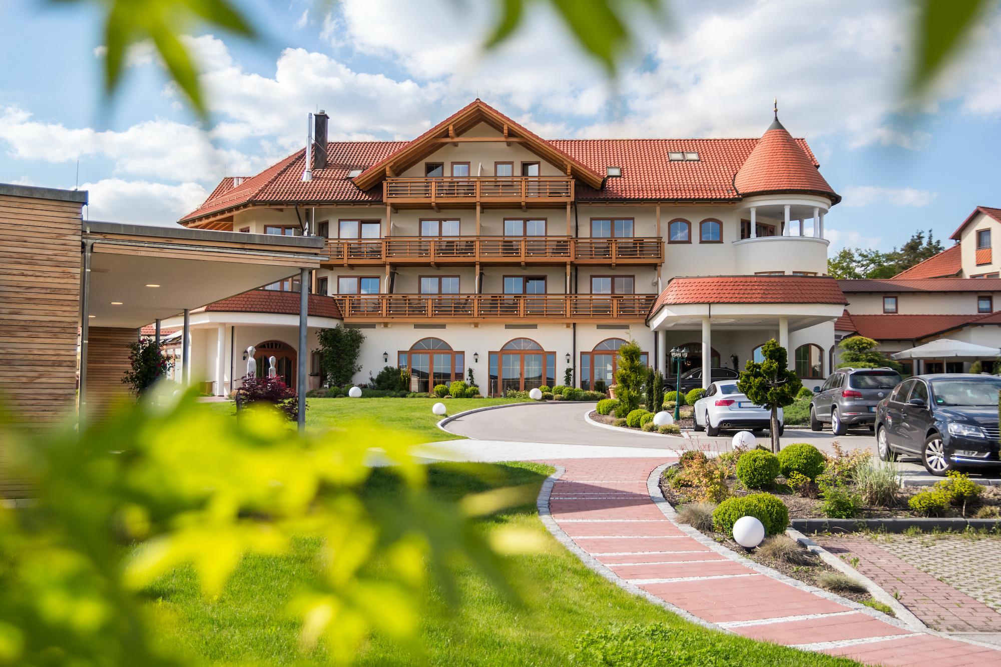 Exterior entrance area of the Hotel Der Birkenhof in the Upper Palatinate