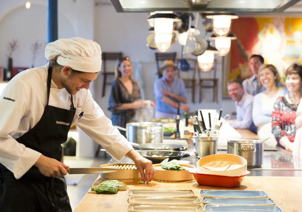 Chef's Table im Kochstall im nachhaltigen Business und Event Hotel Gut Sonnenhausen